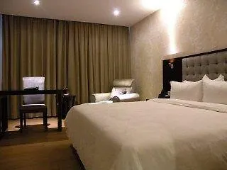 Vienna Hotel Airport Branch Shenzhen