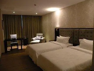 Vienna Hotel Airport Branch Shenzhen 3*,